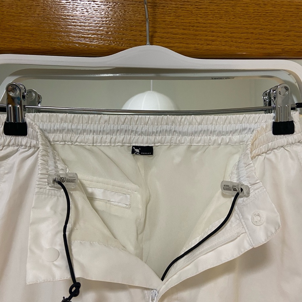 Vintage Oakley Women's White Tracksuit - Picture 7 of 12